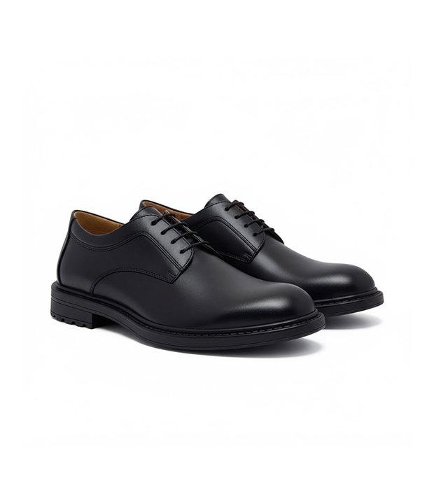Chaussure en vrai cuir noir réf 230