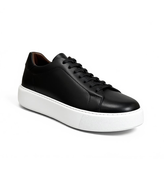 Basket en cuir noir avec semelle blanc réf 232