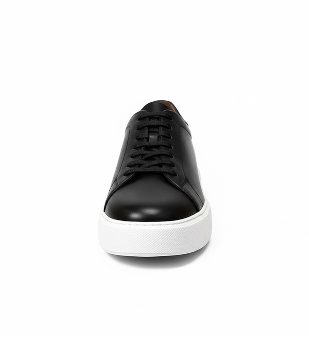 Basket en cuir noir avec semelle blanc réf 232