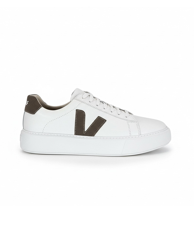 Basket en cuir blanc réf 078
